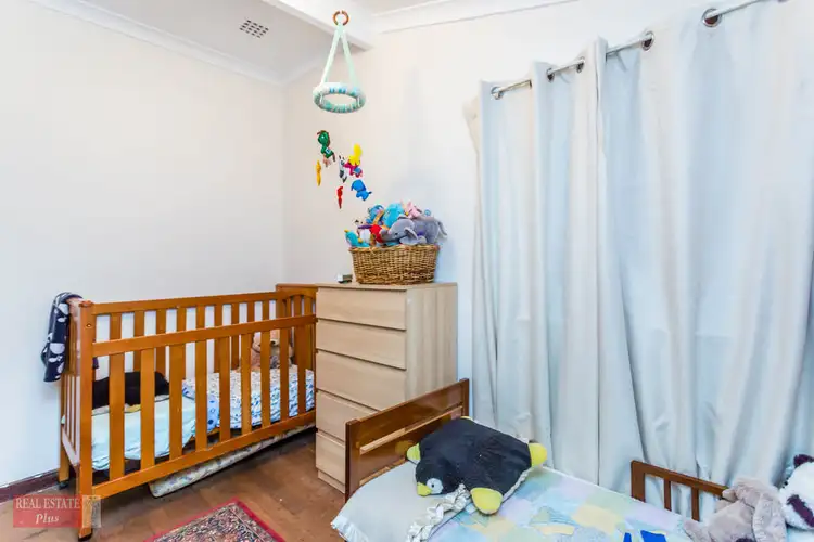 Sixth view of Homely house listing, 2 Jarril Place, Koongamia WA 6056