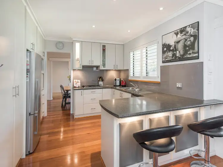 8 Oberthur Crescent, Bull Creek WA 6149