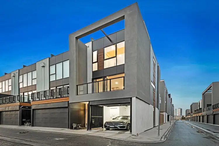 2 Velvet Road, Port Melbourne VIC 3207