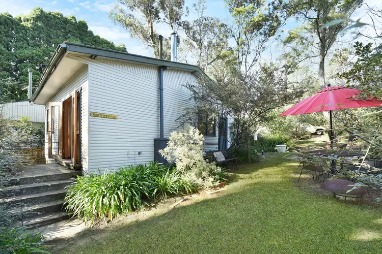 40 Taylor Avenue, Wentworth Falls NSW 2782