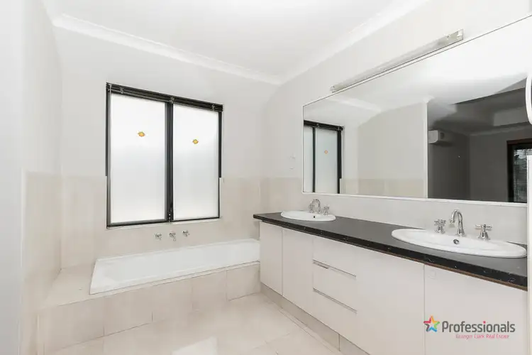 Sixth view of Homely house listing, 2 Martingale Avenue, Henley Brook WA 6055