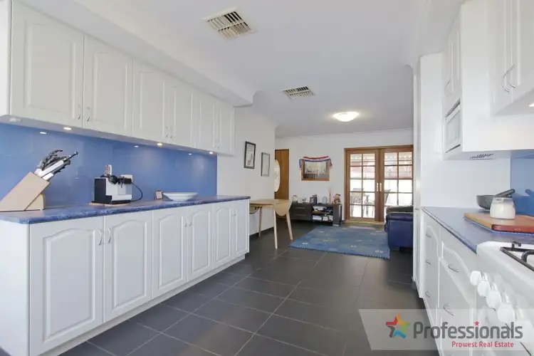 5 Crocus Way, Ferndale WA 6148