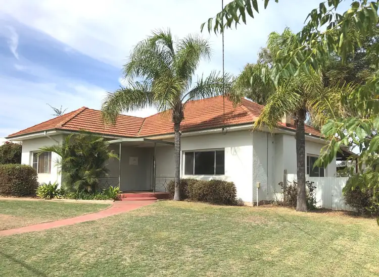 16 Dean Street, Beresford WA 6530
