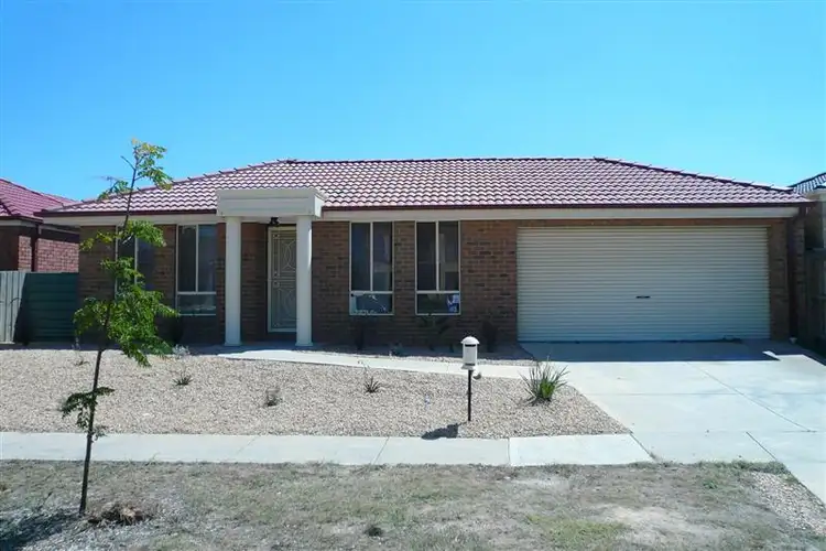 11 Finchley Park Crescent, Tarneit VIC 3029