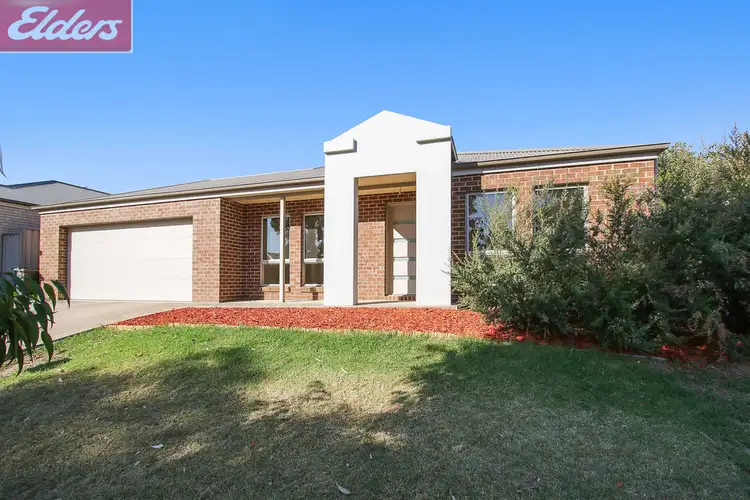 6 Chafia Place, Lavington NSW 2641