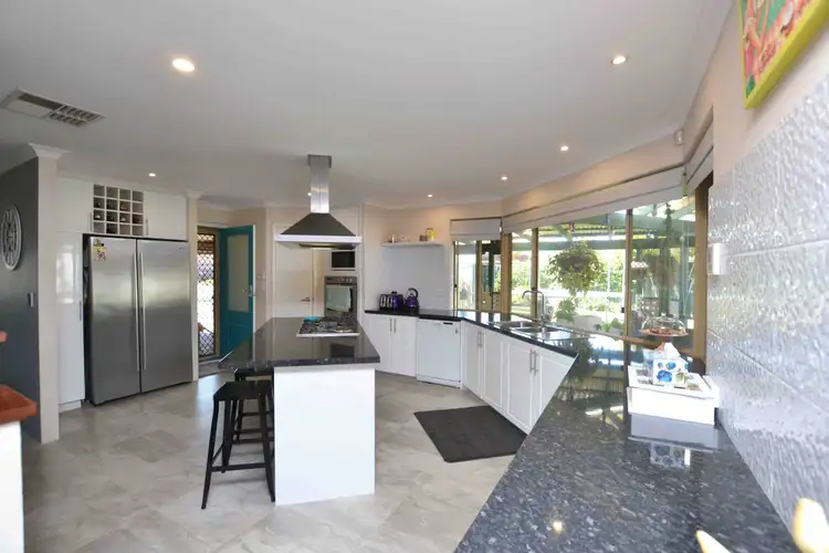 8 Tampico Court, Safety Bay WA 6169