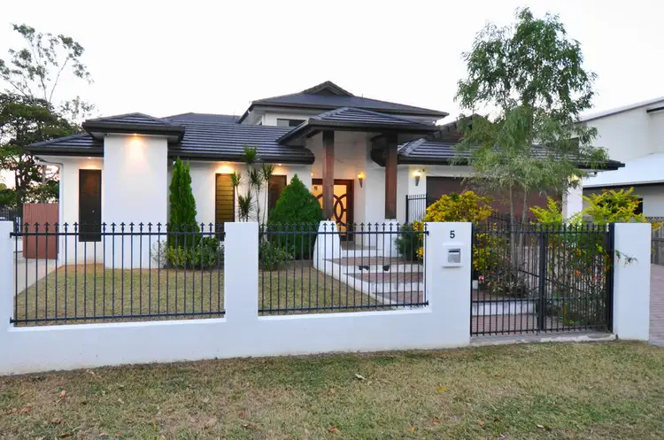 5 WATERGROVE LANE, Douglas QLD 4814