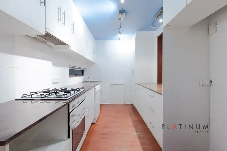 1-28 Rudd Street, Broadbeach Waters QLD 4218