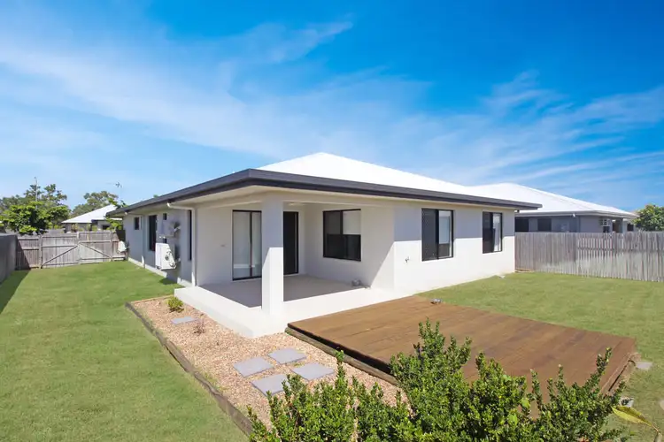 10 Wineglass Bay Avenue, Mount Low QLD 4818