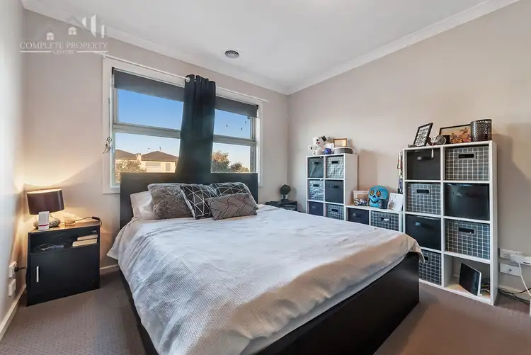 Seventh view of Homely house listing, 17 Ravenwoods Way, Craigieburn VIC 3064