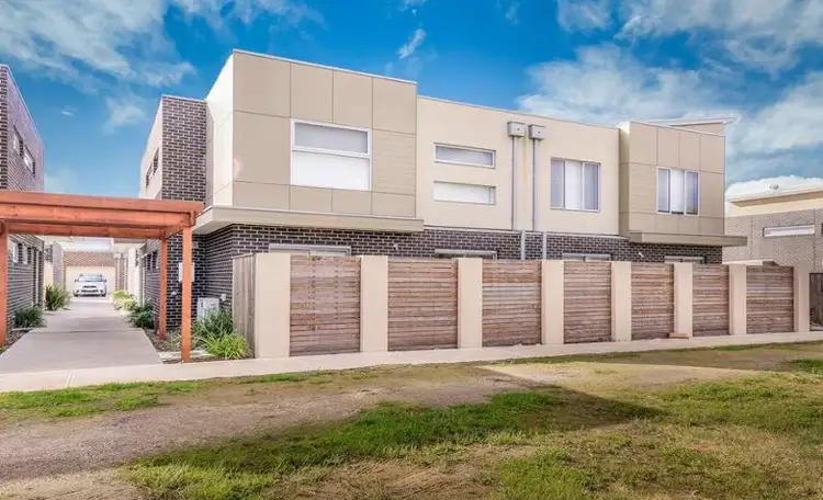 13/5 Thomas Carr Drive, Tarneit VIC 3029