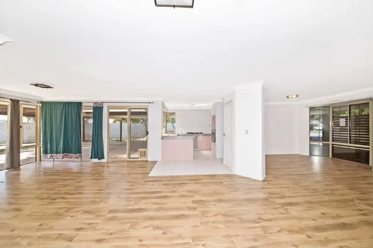 Sixth view of Homely house listing, 2 Springfield Court, Warnbro WA 6169