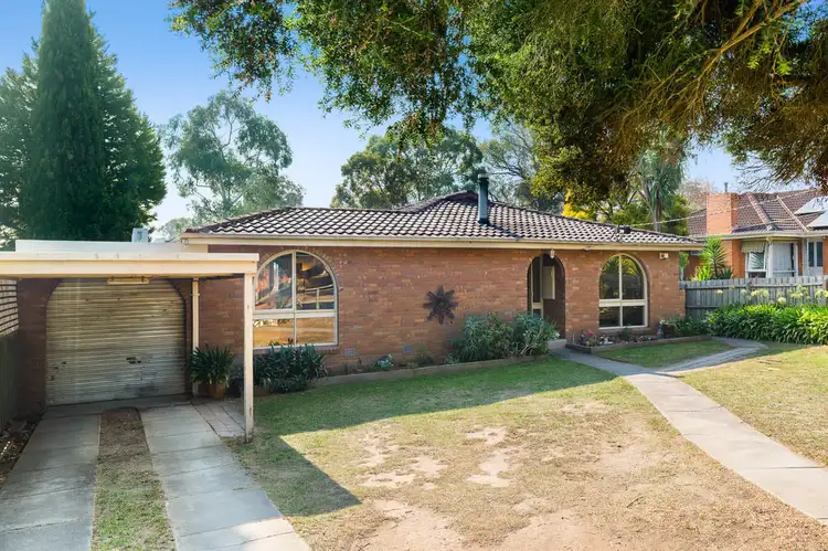 82 Lee-Ann Crescent, Croydon VIC 3136