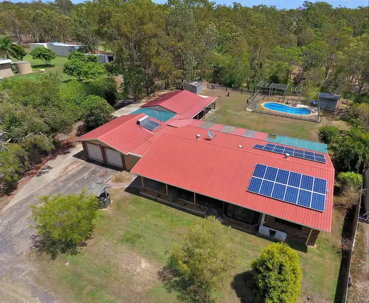 18 WONDERLAND AVENUE, Branyan QLD 4670