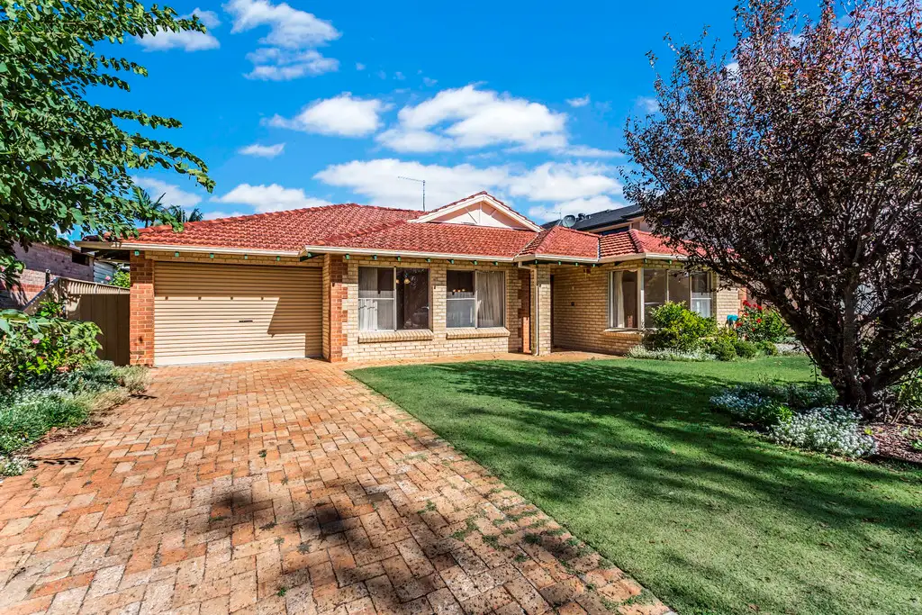 Main view of Homely house listing, 19a Howard Parade, Salter Point WA 6152