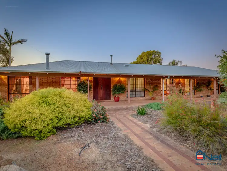 52 Amethyst Crescent, Mount Richon WA 6112