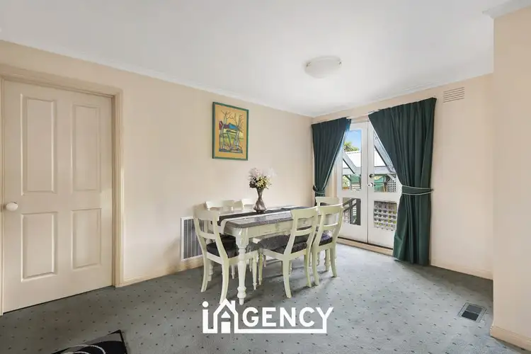 Fifth view of Homely house listing, 2 Bedford Court, Endeavour Hills VIC 3802