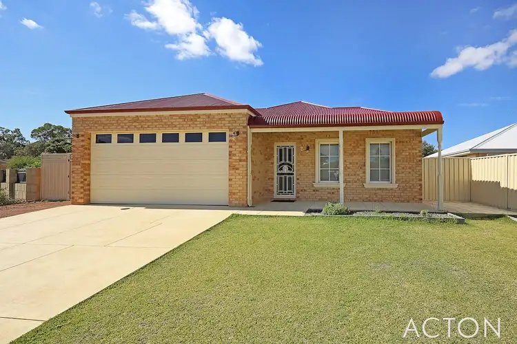 2 Windera Close, Dudley Park WA 6210