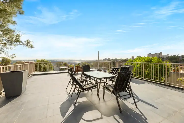 Main view of Homely unit listing, 16/5-13 Belgrave Street, Cremorne NSW 2090