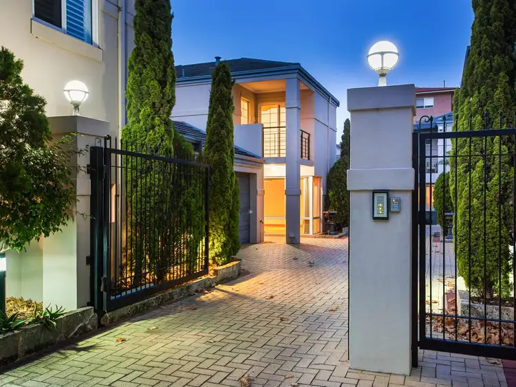2/20 Stone Street, South Perth WA 6151
