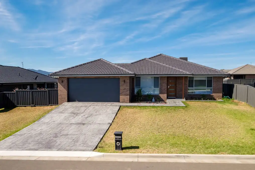 Main view of Homely house listing, 11 Simmental Way, Tamworth NSW 2340