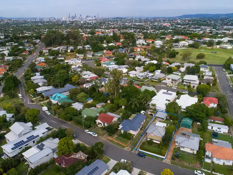 32 Miller Street, Chermside QLD 4032