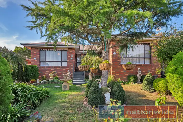 3 Raymond Crescent, Brown Hill VIC 3350