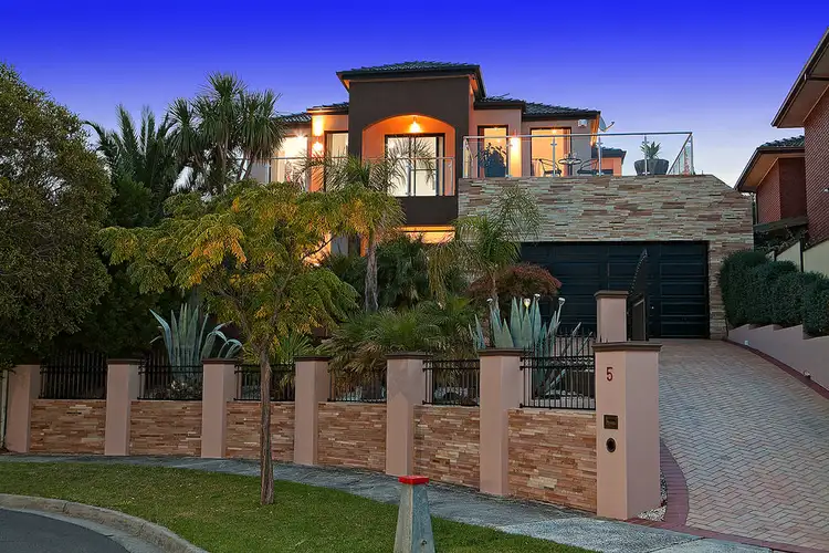 5 Magra Place, Endeavour Hills VIC 3802