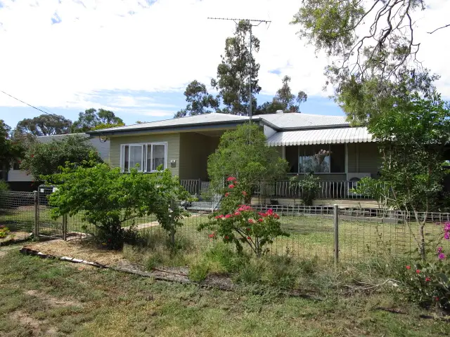 60 SMALLACOMBE STREET, Tara QLD 4421