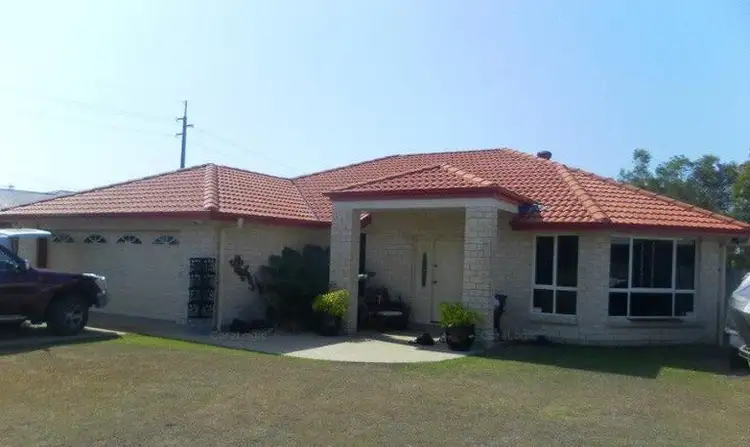 4 Daintree Drive, Urangan QLD 4655