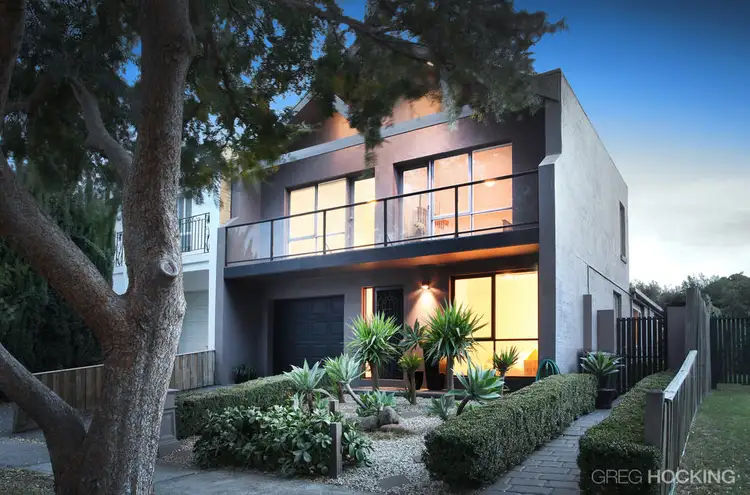 18 Bates Drive, Williamstown VIC 3016