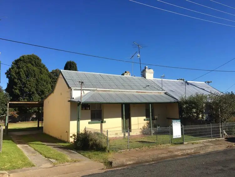 10 Bruce Street, Goulburn NSW 2580