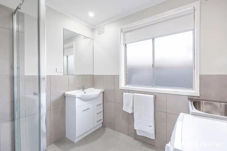 Second view of Homely unit listing, 4/23 Clyde St, Newport VIC 3015