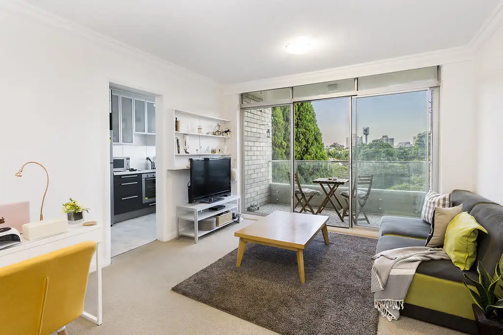 Main view of Homely unit listing, 19/9-13 HAMPDEN AVENUE, Cremorne NSW 2090