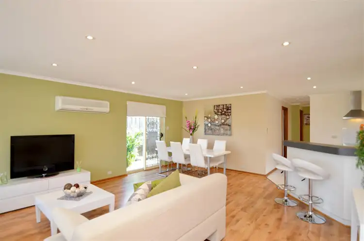 1/8 Oakvale Way, Hallett Cove SA 5158