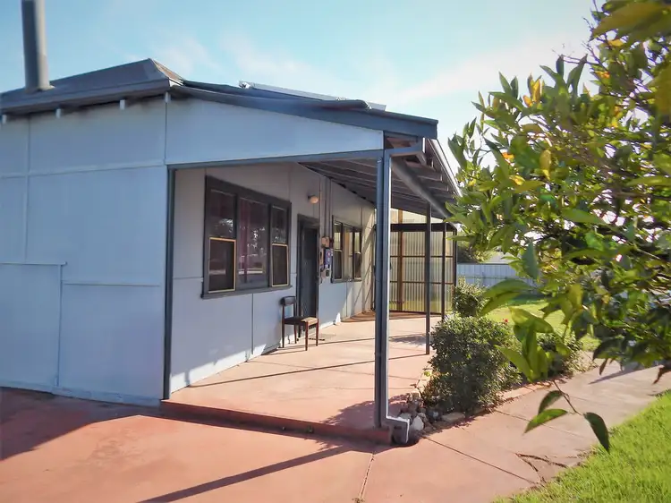 9 Throssell Street, Collie WA 6225