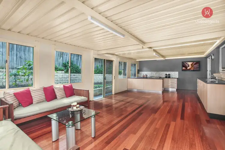 30 St Helens Close, West Hoxton NSW 2171