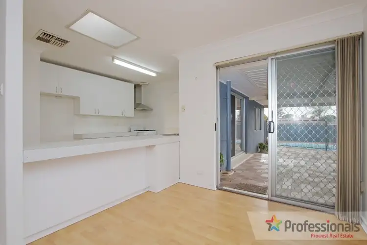 Fifth view of Homely house listing, 2 Glengarry Street, Parkwood WA 6147