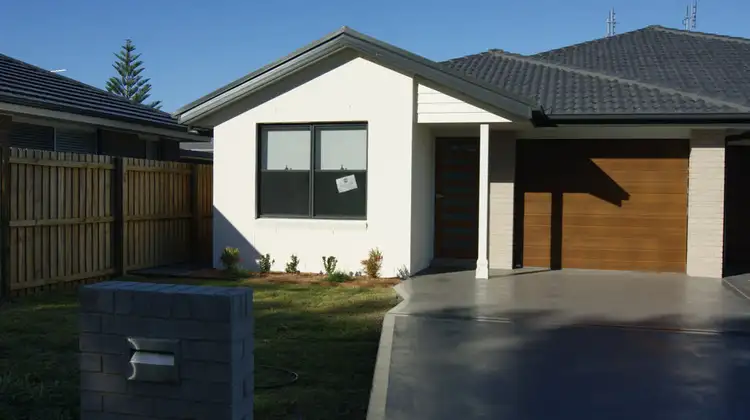 102A Pershing Place, Tanilba Bay NSW 2319
