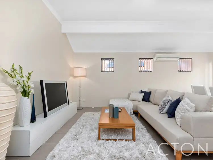 4/291 Flinders Street, Nollamara WA 6061