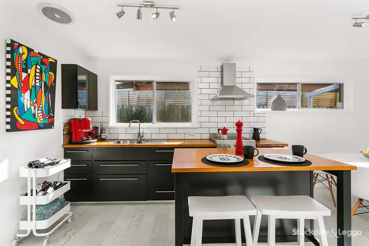 198 Ninth Avenue South, Rosebud VIC 3939