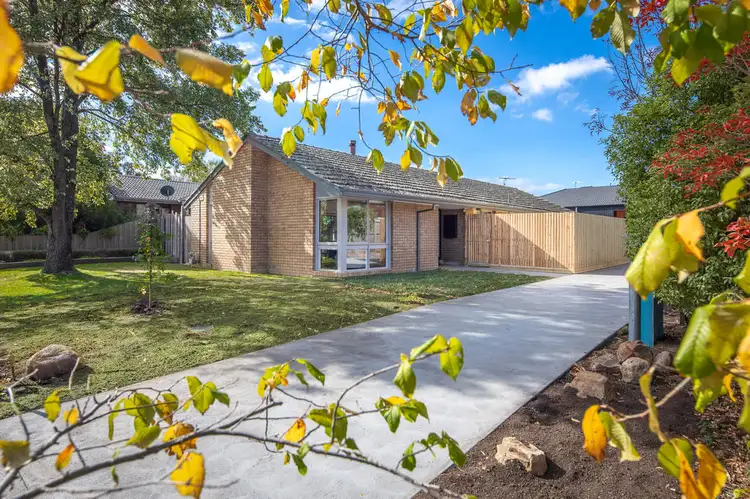 1/25 Grant Avenue, Gisborne VIC 3437