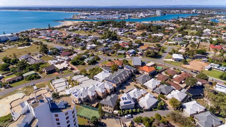 Third view of Homely apartment listing, 34/6A Valley Road, Halls Head WA 6210