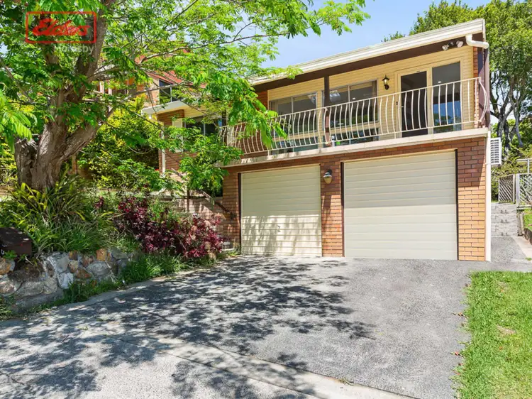 6 Greenslope Dr, Green Point NSW 2251