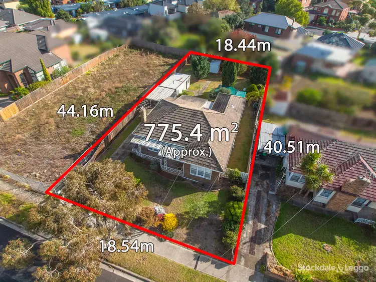 10 Curie Avenue, Oak Park VIC 3046