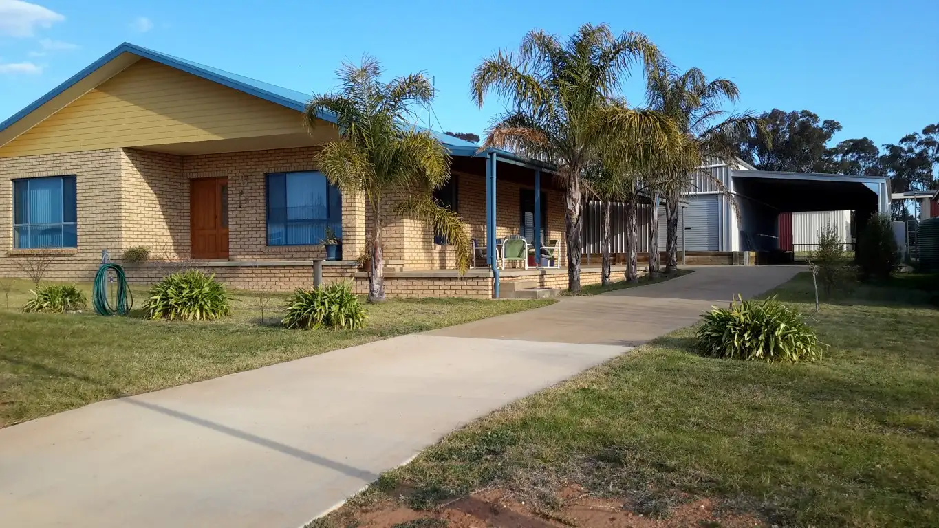 Main view of Homely house listing, 40 Tenefts Street, Temora NSW 2666