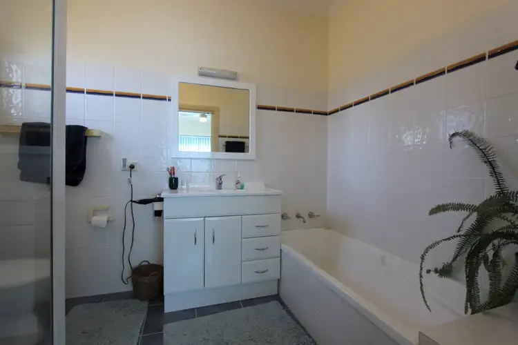 Seventh view of Homely house listing, 40 Tenefts Street, Temora NSW 2666