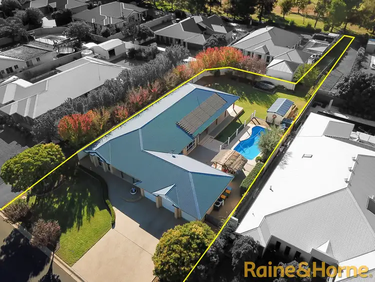 20 Lakeside Circuit, Dubbo NSW 2830