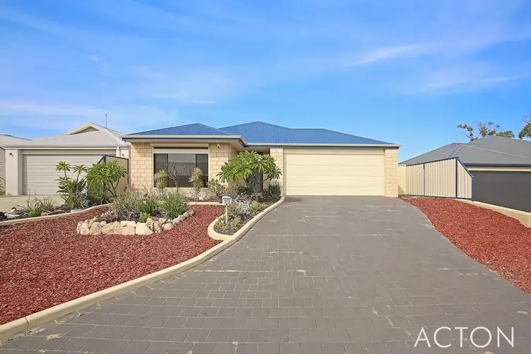 10 Highland Crescent, Meadow Springs WA 6210