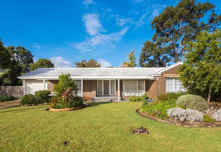 1 Lake Drive, Happy Valley SA 5159